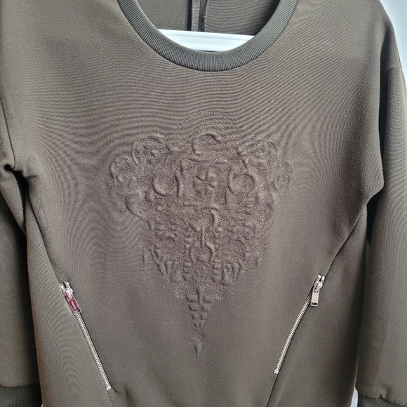 sweater - Picture 4 of 5